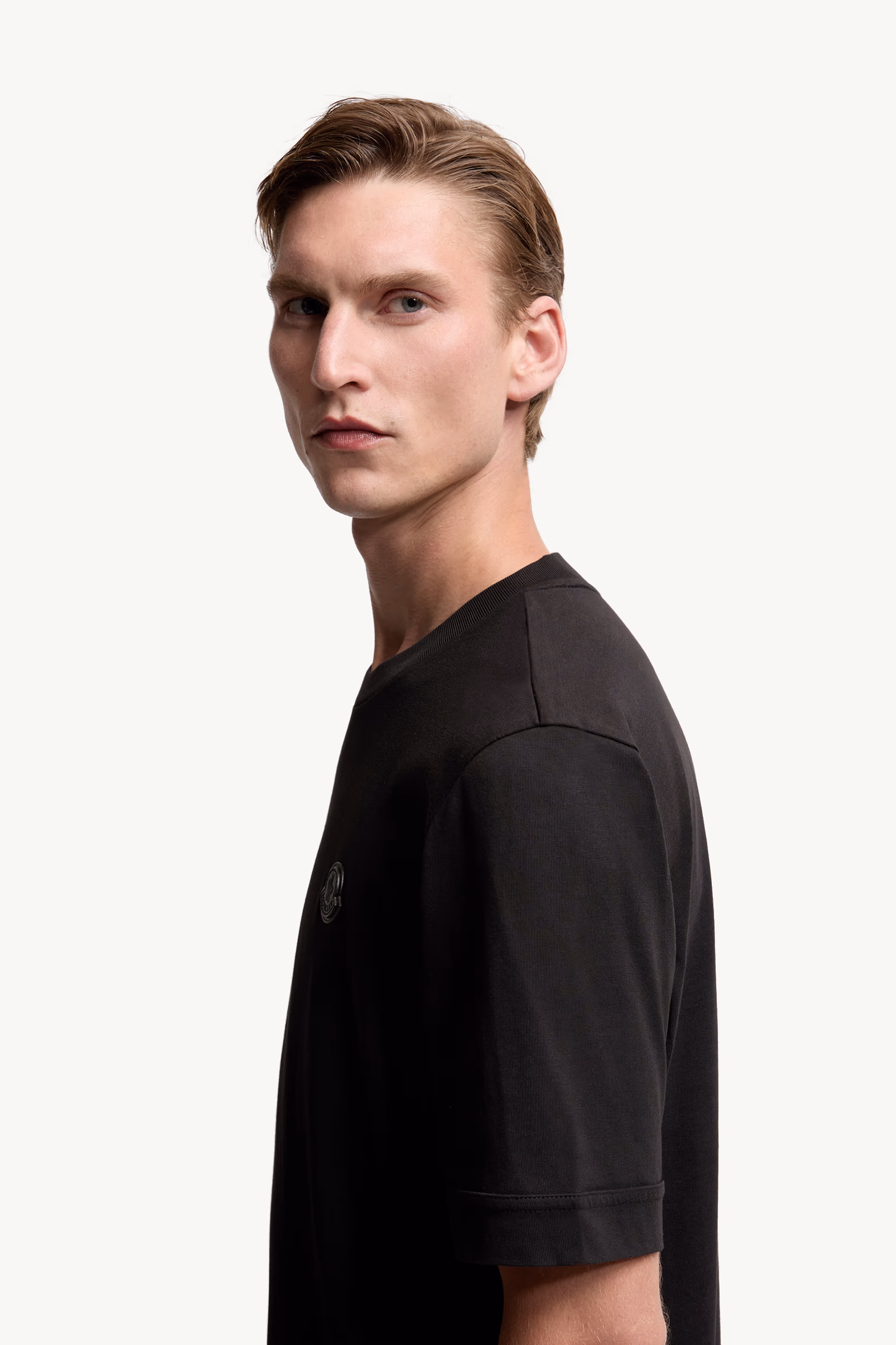 Camiseta de algodón con parche con logotipo Hombre Negro Moncler 4